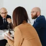 Rechtsstreit mit dem Broker: Wann ein Anwalt hilft